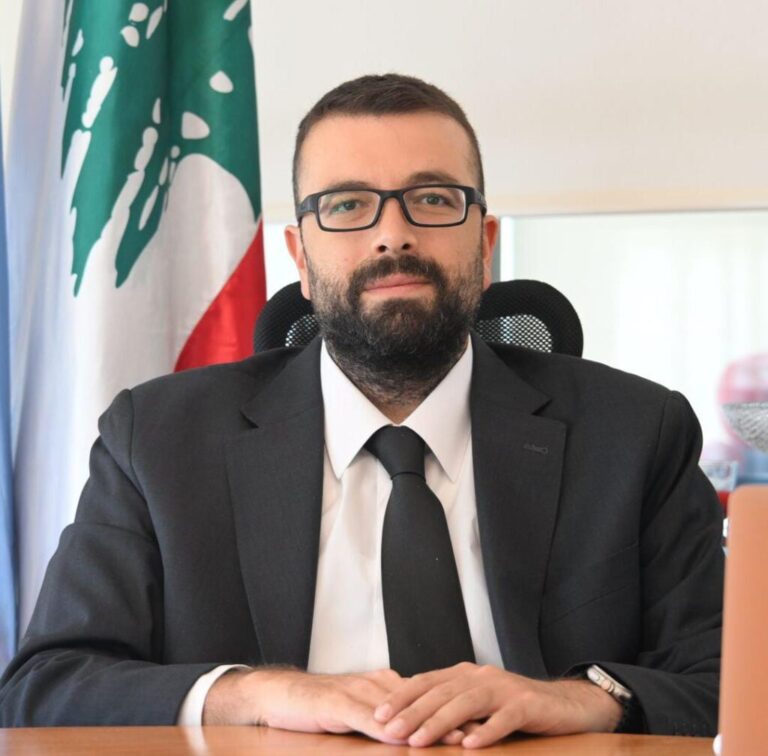 مصادر لبنانية لـ”الحدث”: احمد الحريري وحزب الله اتفقا على تعاون انتخابي وتجميد حصر السلاح قبل الانتخابات